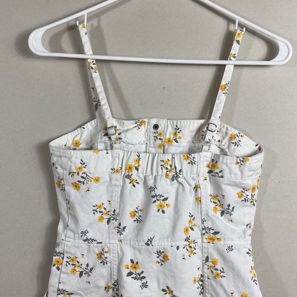 Forever 21 floral White Button Snap Dress bohemian size small has pockets - Picture 5 of 10